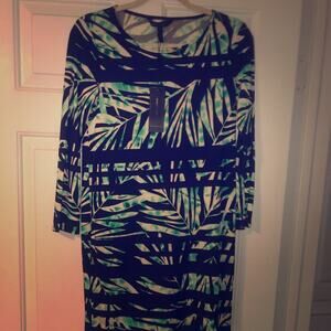 NWT BCBG long sleeve sheath dress👗leaf 🍃detail